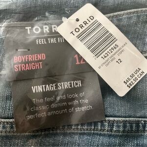 Torrid Woman’s Boyfriend Straight Jeans Size 12 R NWT